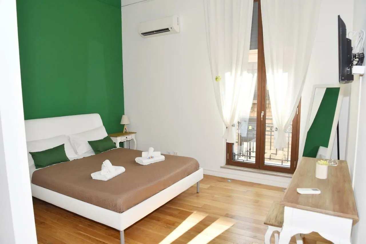 315 Via Roma Rooms Centro Palermo 2*,  Italien