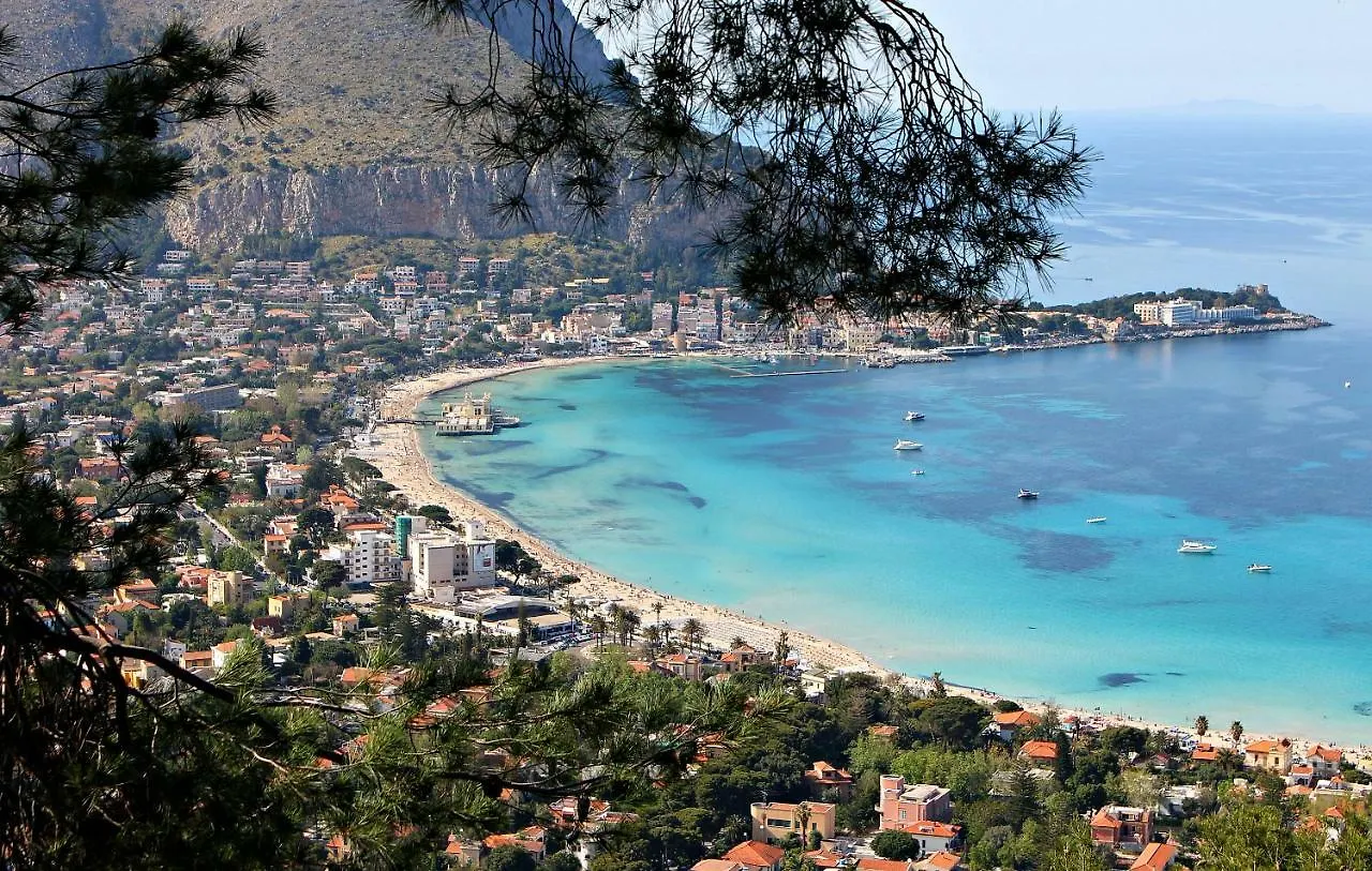 B&B Albatros Centro Storico Palermo 2*,